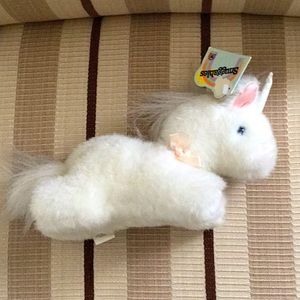White Plush Unicorn 🦄 NWT